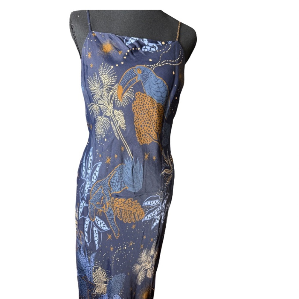 FARM Rio Blue Floral Maxi Dress Size M NWT - Picture 2 of 6